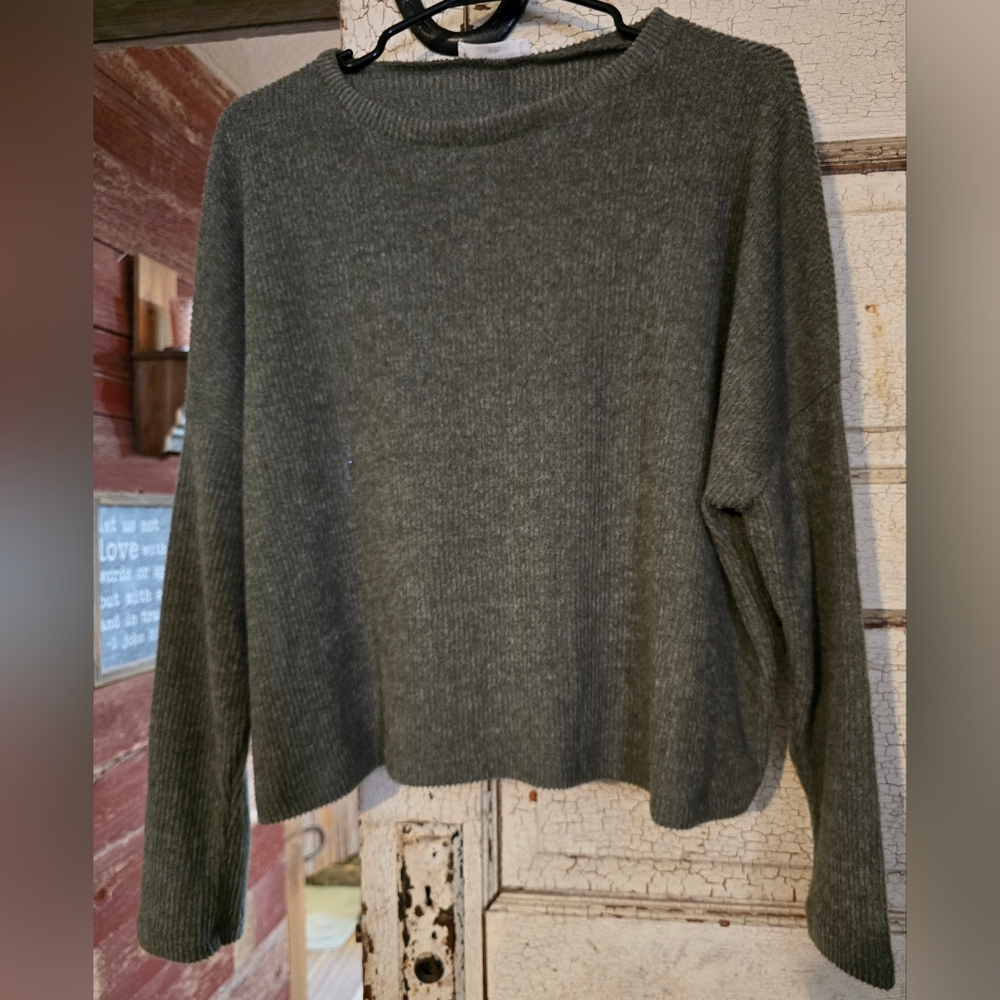 Womens ZENANA soft long sleeve top shirt size Small medium EUC!